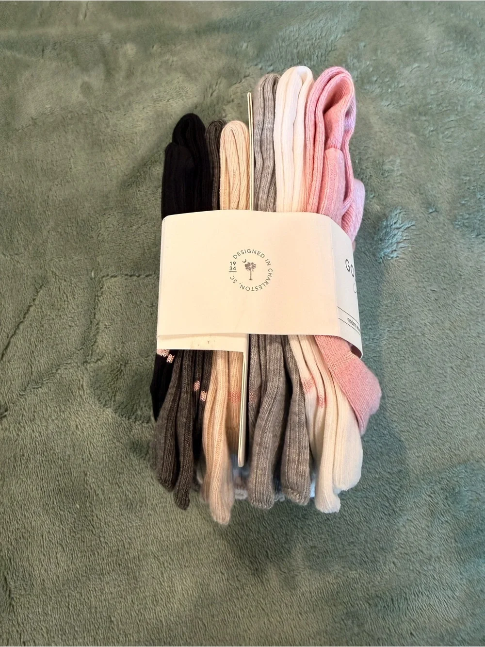 Gold Toe womens Casual Ribbed Socks in various colors size 6-9
